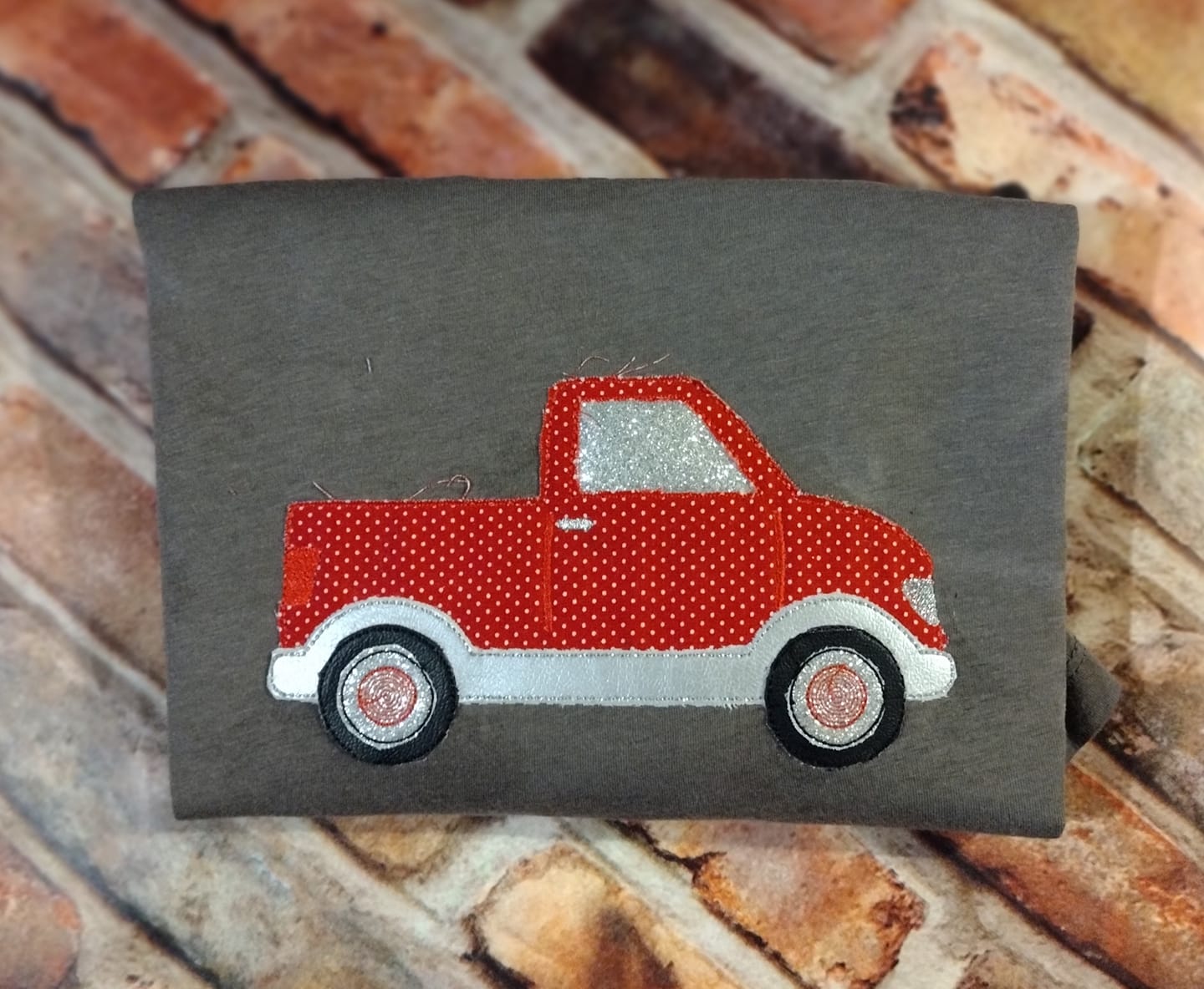 Applique Farm Truck bean stitch